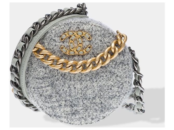 CHANEL Bag Chanel 19 in Grey Tweed - 102523