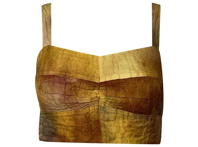 Top corto de algodón amarillo tie-dye con memoria arrugada de la colección Jason Wu Camello