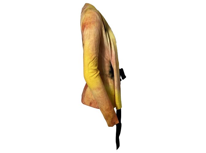 Pull en cachemire jaune avec cravate aquarelle de la collection Jason Wu