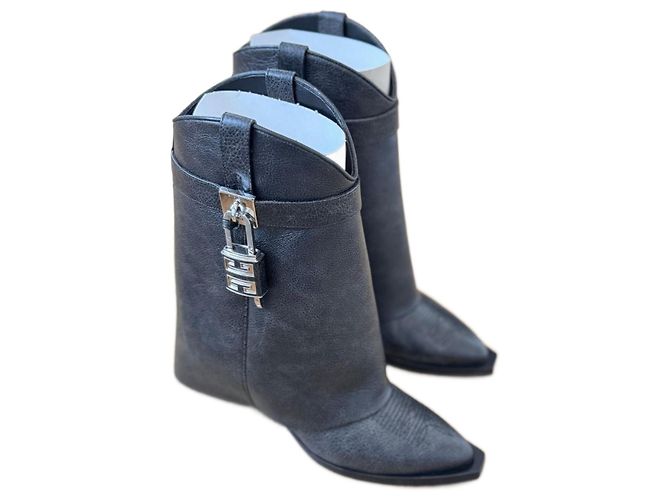 Givenchy Shark Lock Cowboy Stiefel aus schwarzem Leder