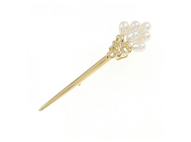 Spilla in perle d'acqua dolce Tasaki