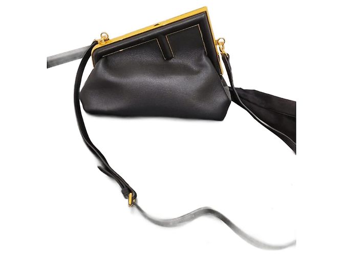 Borsa a tracolla Fendi in pelle nera Nero