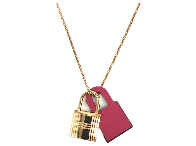 Hermès Colar Hermes Kelly PM em couro rosa dourado