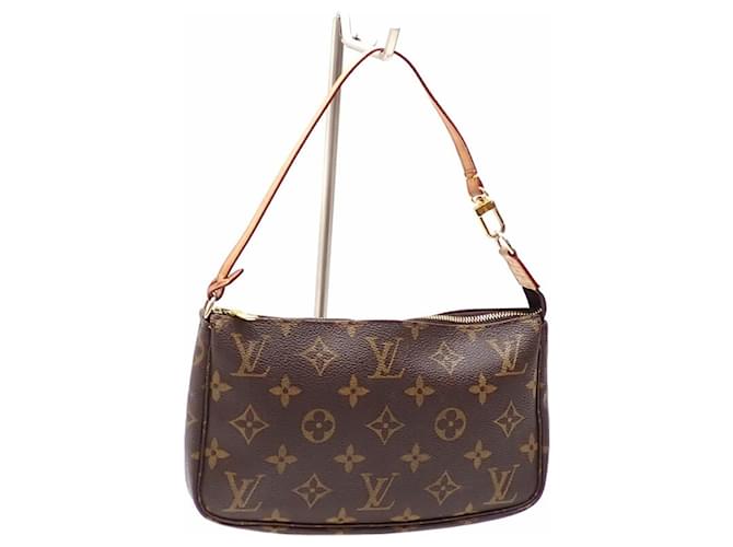 Louis Vuitton Monogram Pochette Accessoires Patent leather  ref.2070830