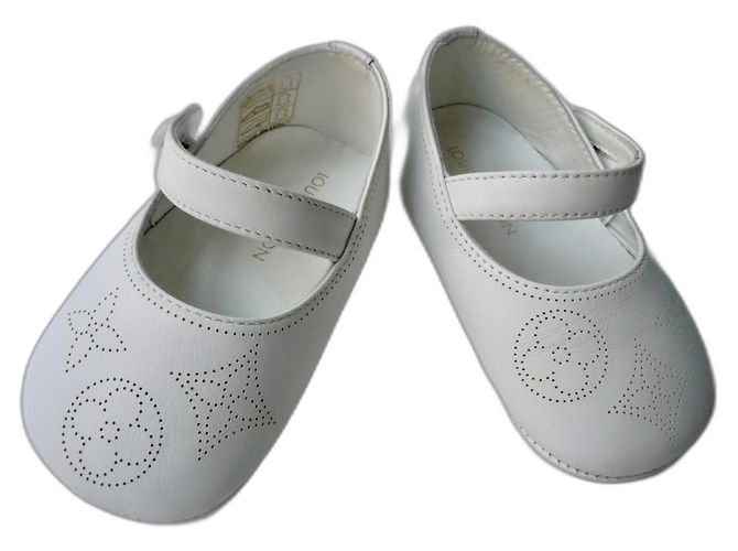 LOUIS VUITTON Chaussons naissance cuir blanc mixte T18