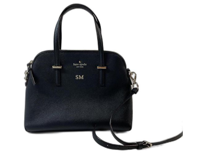 Sac à main Kate Spade noir avec gravure d'initiales