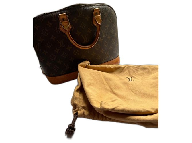 Bolsa Louis Vuitton Alma PM Marrom Couro