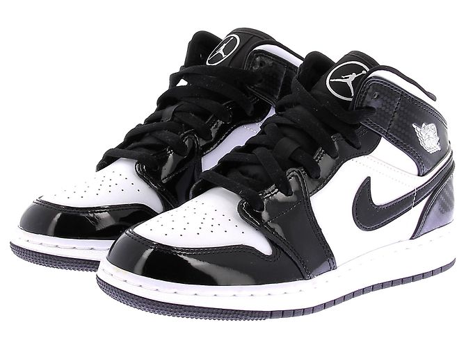Autre Marque JORDAN Zapatillas T.EU 38.5 Cuero charolado Negro