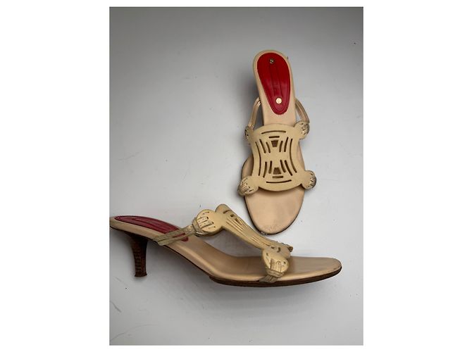 Céline Vintage Celine Paris Triomphe Leather Pumps beige 37