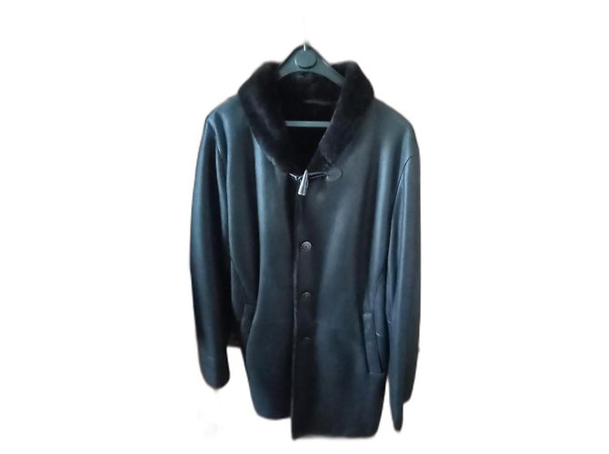 Giorgio Armani Ledermantel Schwarz mit Fellfutter
