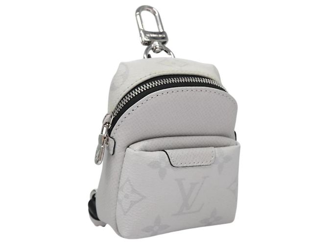 LOUIS VUITTON Tasche Bijoux Monogram Tiger Lama Neo Discovery M69318 Auth bs23133 Weiß