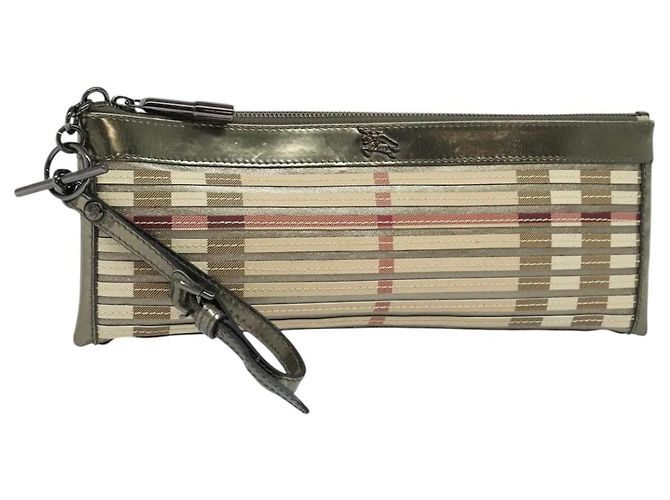 Bolso clutch de PVC beige dorado con estampado Nova Check de BURBERRY Auth bs23425