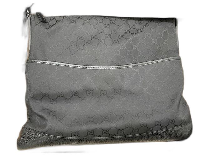 Borsa a tracolla Gucci in pelle nera Nero
