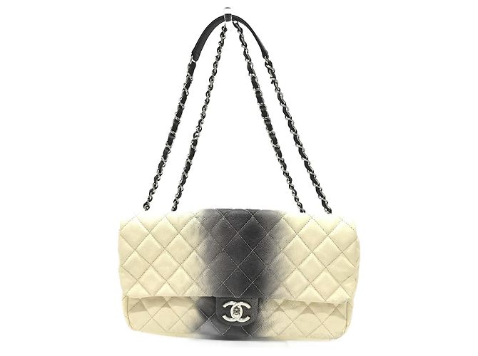 Sac à chaîne matelassé Chanel CC Coco Mark Blanc