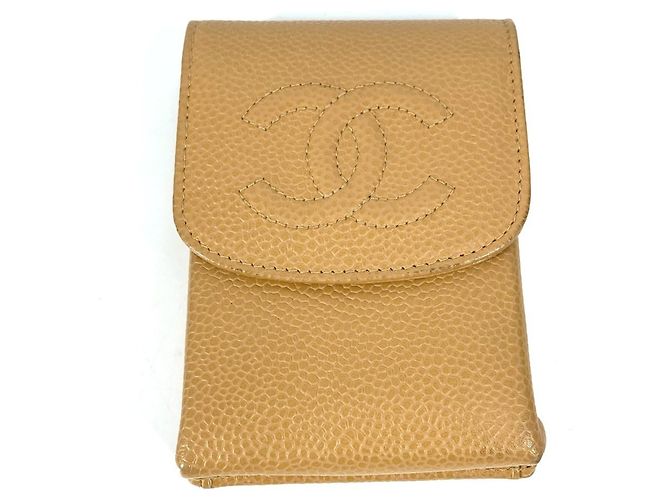 Estojo para cigarros em couro de bezerro granulado bege Chanel