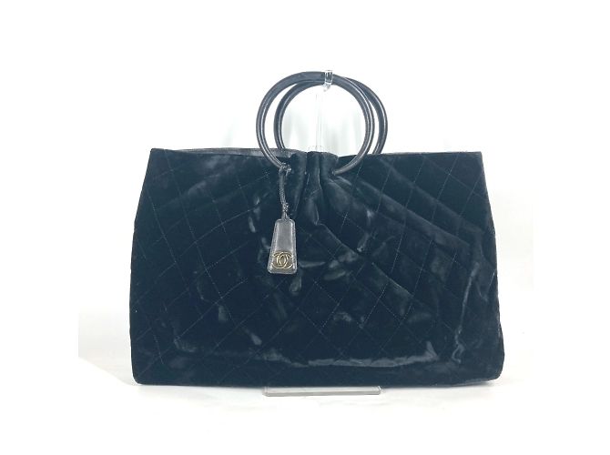 Chanel Matelassé gesteppte Velours-Tasche Schwarz