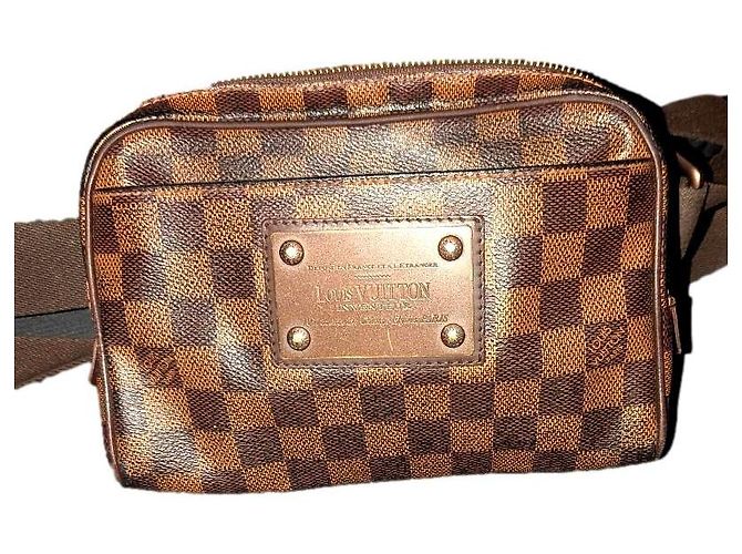 Sac banane Brooklyn Damier Ebene de Louis Vuitton Monogramme