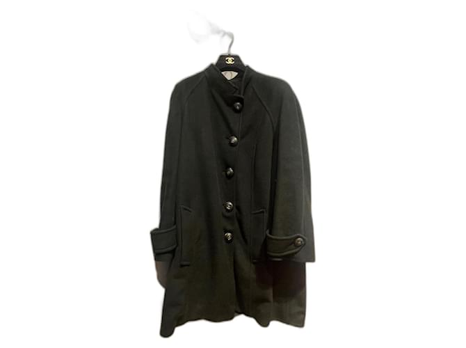 Chanel Coats, Outerwear Black Cashmere  ref.2107327