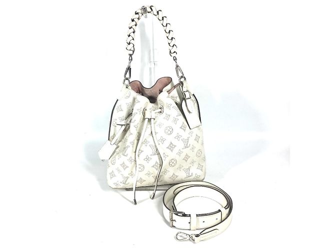 Bolsa Louis Vuitton Monogram Mahina Muria Branco