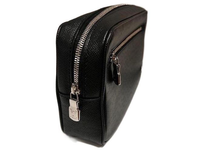 Louis Vuitton Pochette en cuir Taiga noir gris