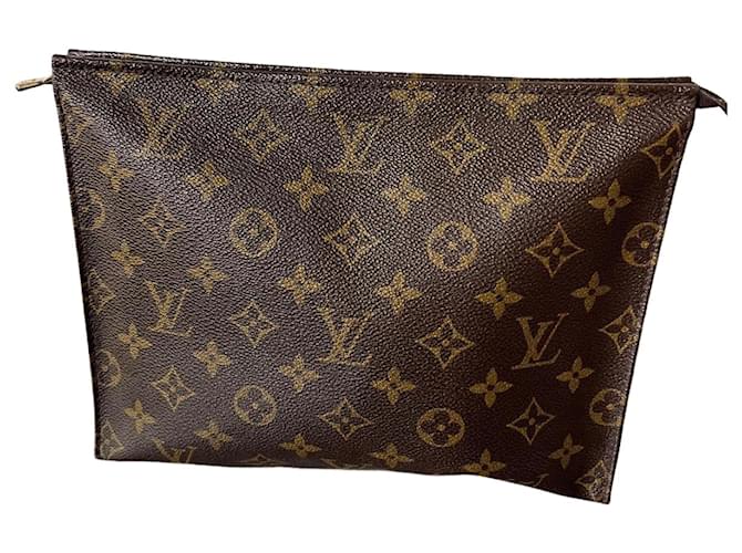 Louis Vuitton Toiletry Bag Brown Cloth  ref.2109249