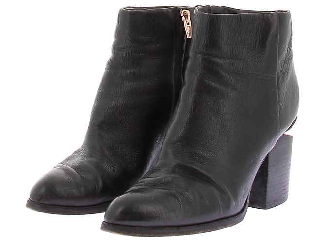 Botas ankle ALEXANDER WANG T.EU 38.5 Couro Preto