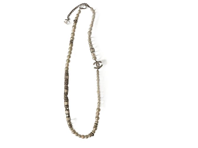Chanel collar largo de metal perlas y vidrio Hardware de plata