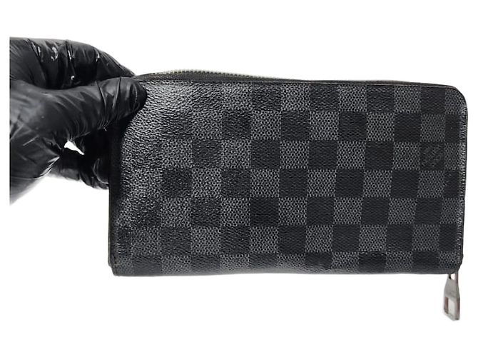 LOUIS VUITTON Damier Graphite Canvas Zippy Organizer Wallet Black/Grey