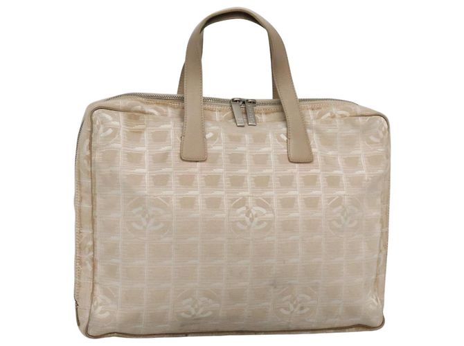CHANEL Nova linha de viagem Bolsa de mão em nylon bege CC Auth ti2897