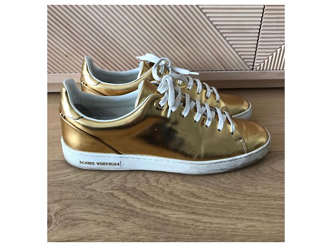 Louis Vuitton goldene Sneaker T.38,5