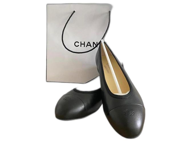 Cambon Ballerine Chanel in pelle nera Nero