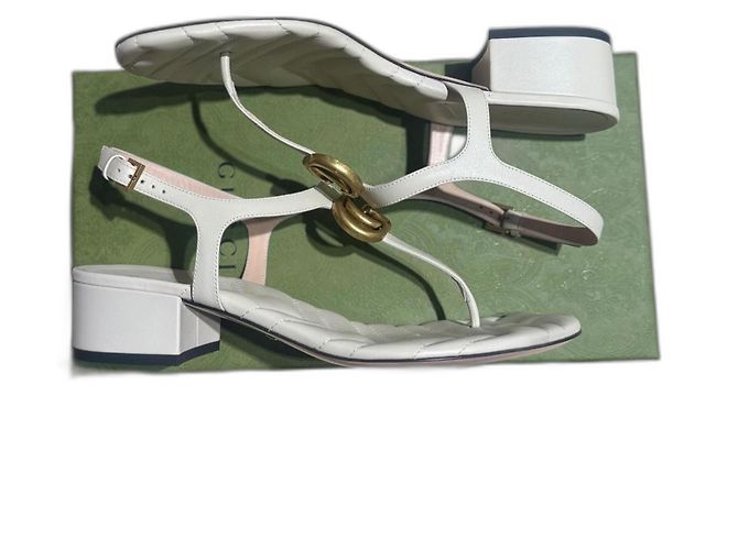 Gucci Sandálias gladiadoras de couro Marmont