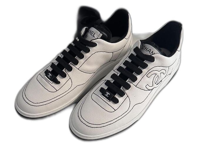 Chanel Sneakers in cotone bianco e nero