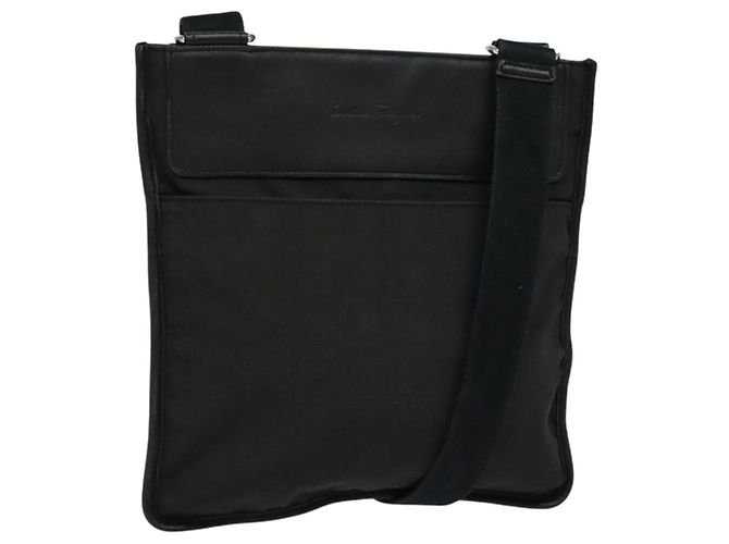 Borsa a spalla Salvatore Ferragamo in nylon nero Auth bs23806