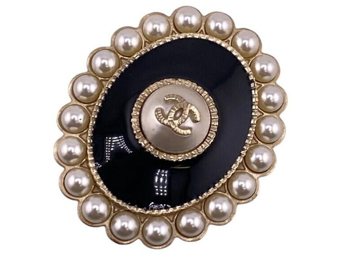 Chanel A17V Coco Mark Gold Brosche Golden