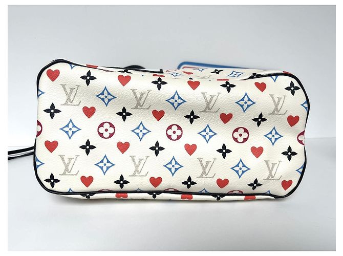 Louis Vuitton Neverfull "MM Game On". Édition Limitée. Blanc
