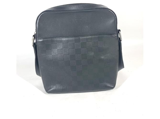 Louis Vuitton Damier Infini Pochette District Bag Black Cloth  ref.2130223