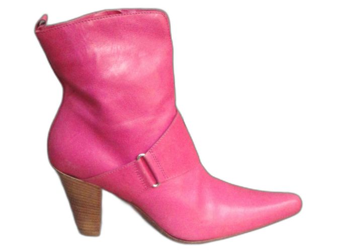 Botines Sartore de cuero Fucsia