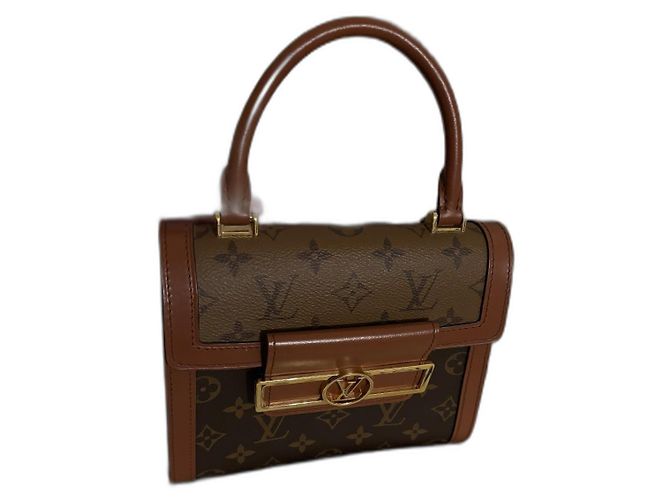 Louis Vuitton Dauphine Capital Marrom