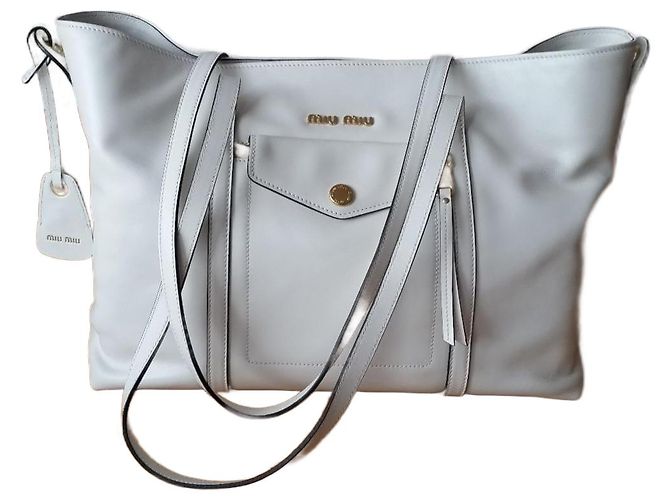 MIU MIU BOLSA DE COMPRAS GRACE LUX EM COURO. Branco