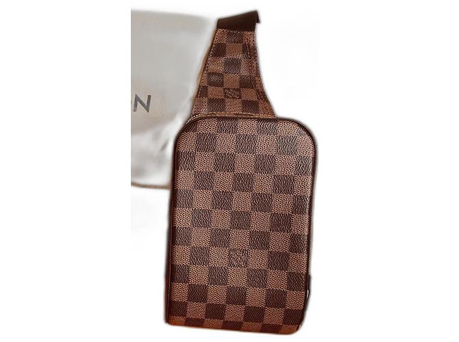 Bolsa Louis Vuitton Geronimos Damier Lona e Couro Marrom