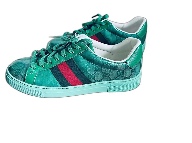 Gucci Ace Sneaker hellgrün Lackleder 43