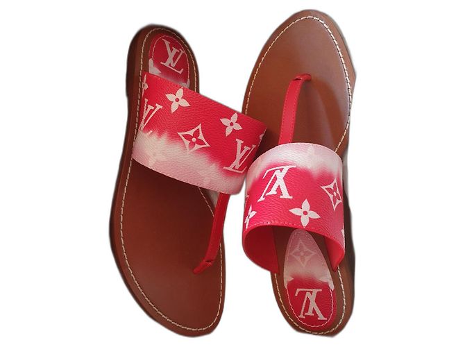 Sofia Coppola Louis Vuitton Escale Palma Flat Thong Red