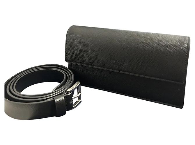 Prada Gürteltasche aus Saffiano Leder schwarz