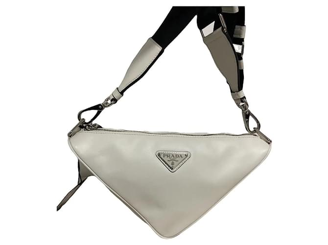 Bolsa Triangular Prada de Couro Branco