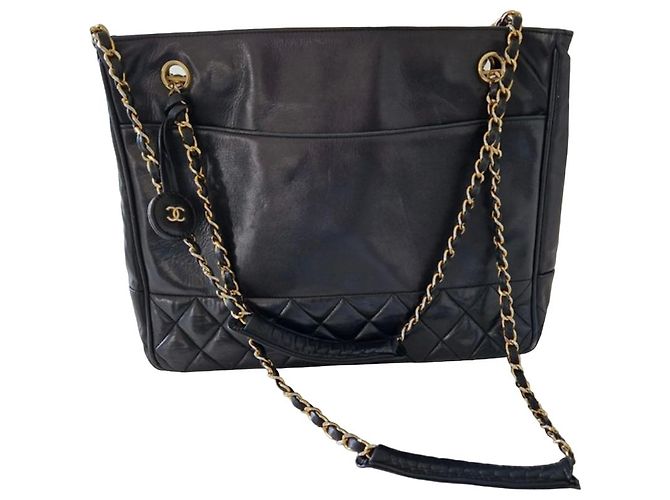 Borsa a mano Chanel in pelle nera Nero