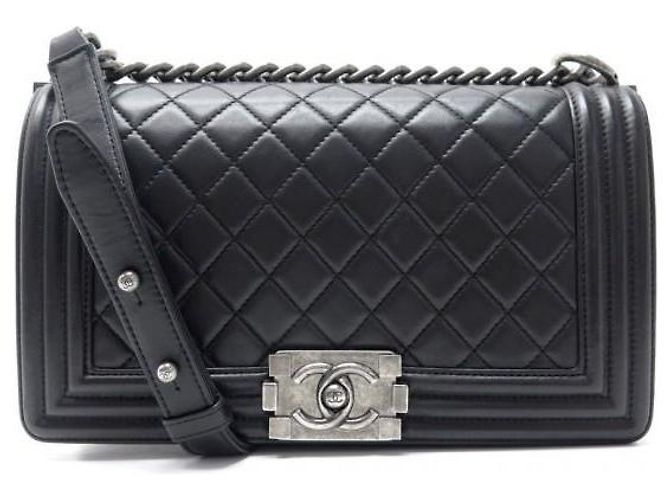 Borsa in pelle nera Chanel Boy Classic Nero