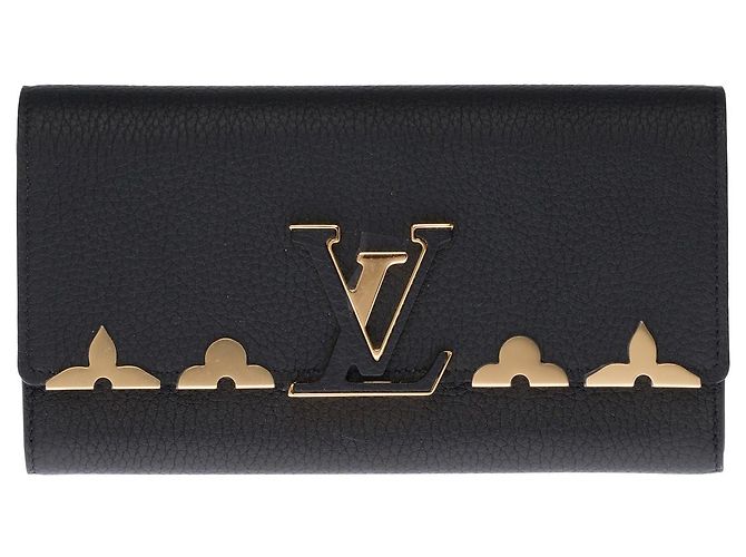 LOUIS VUITTON Capucines Bag in Black Leather - 100479