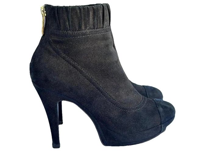 Botines Chanel de piel negra Negro