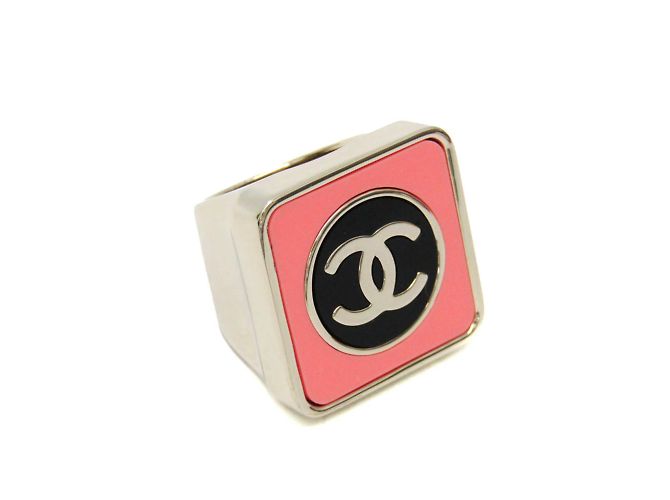 Code Coco Chanel Coco Mark Quadratischer Ring Schwarz Silber Pink Metall